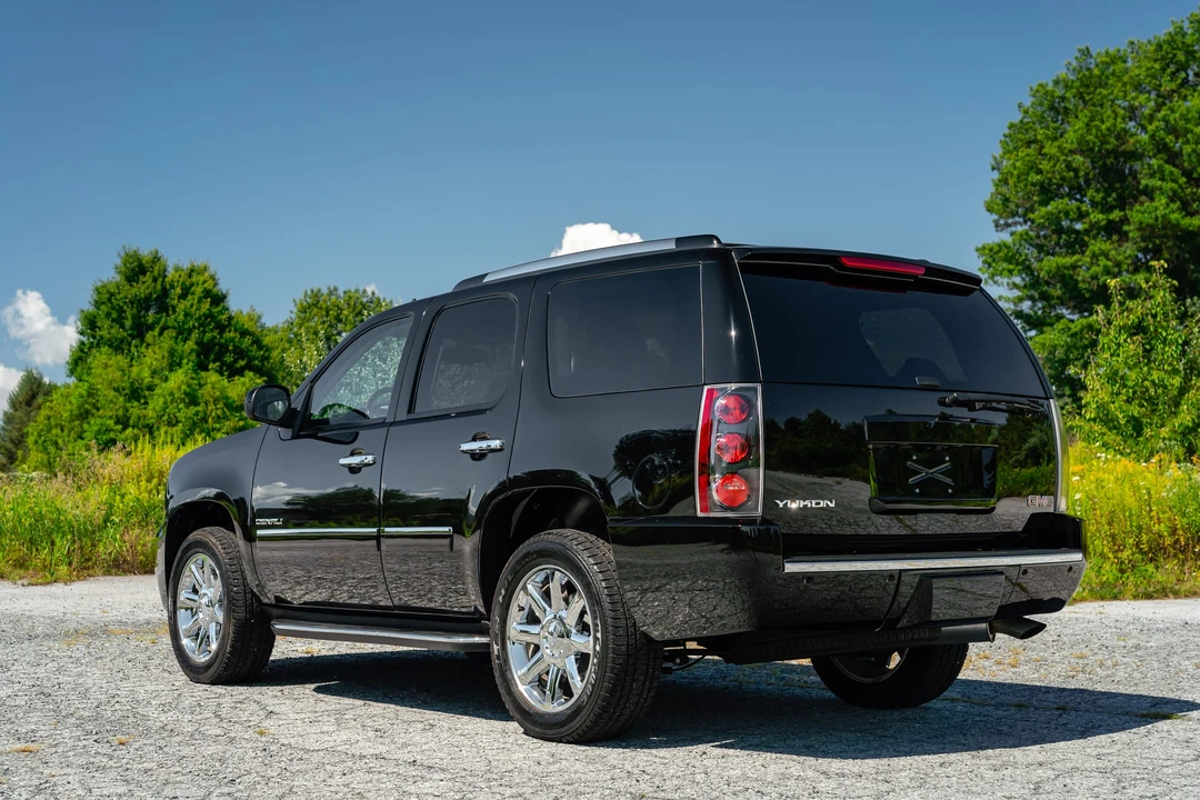 2013 GMC Yukon 3rd Gen - Image 18 of 31