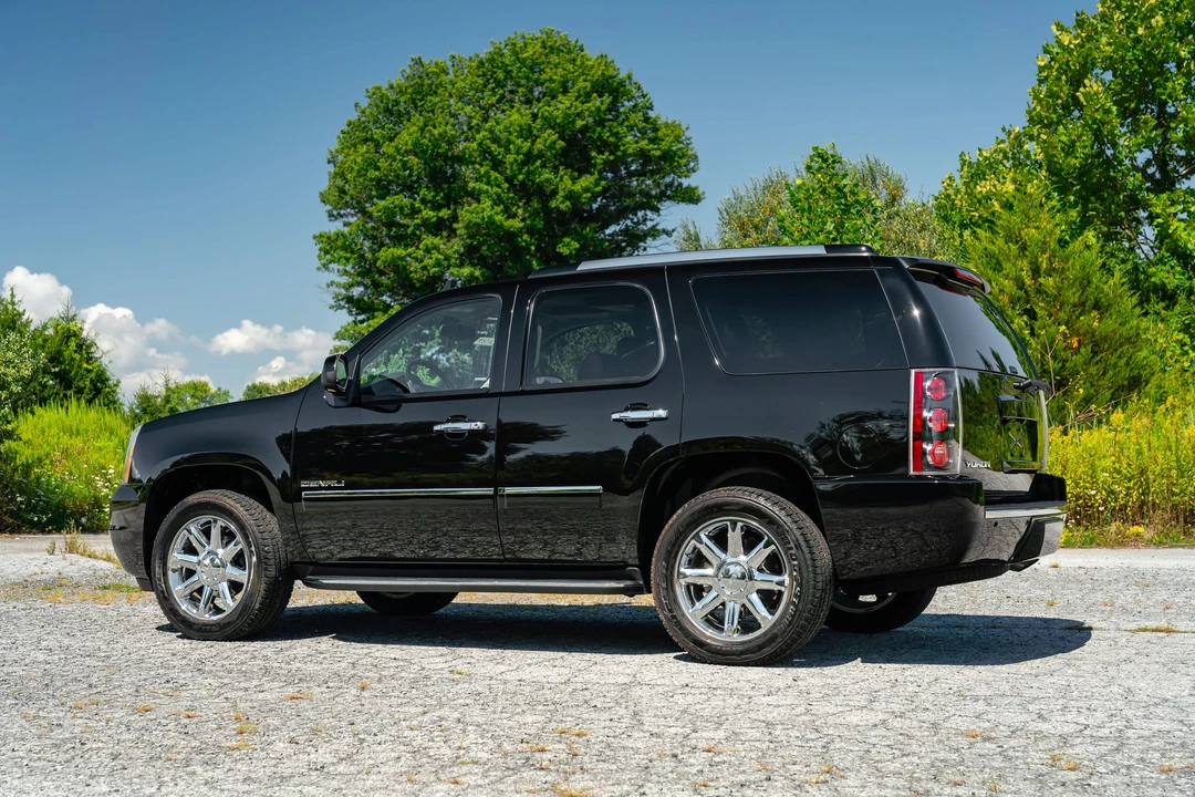 2013 GMC Yukon 3rd Gen - Image 15 of 31