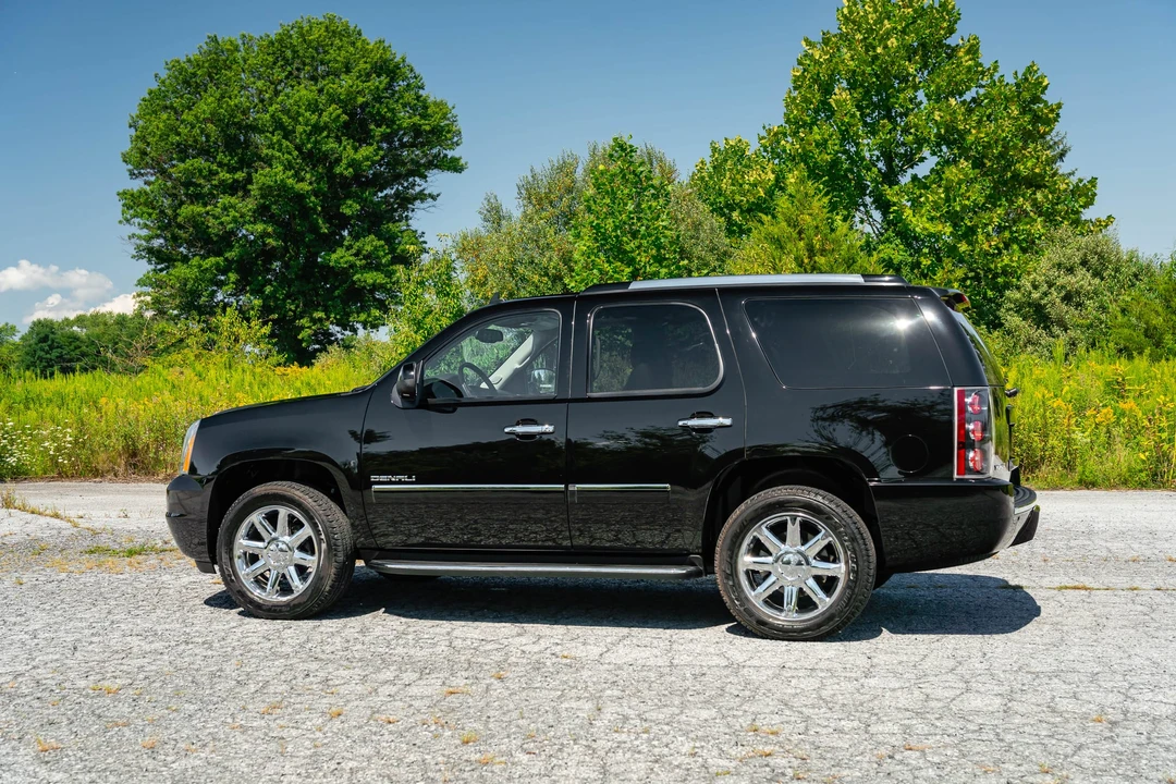 2013 GMC Yukon 3rd Gen - Image 12 of 31