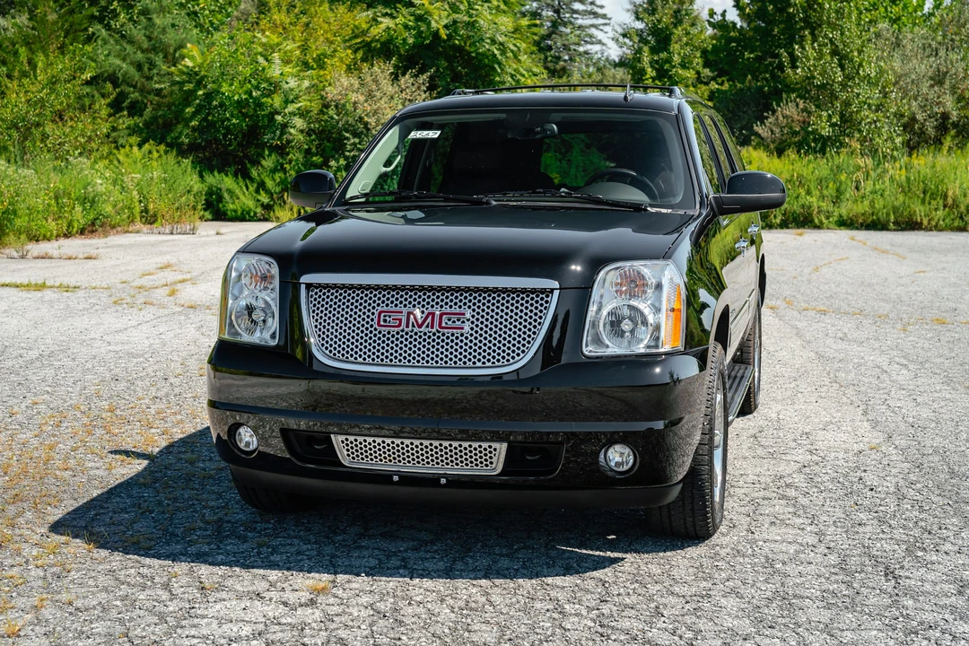 2013 GMC Yukon 3rd Gen - Image 3 of 31