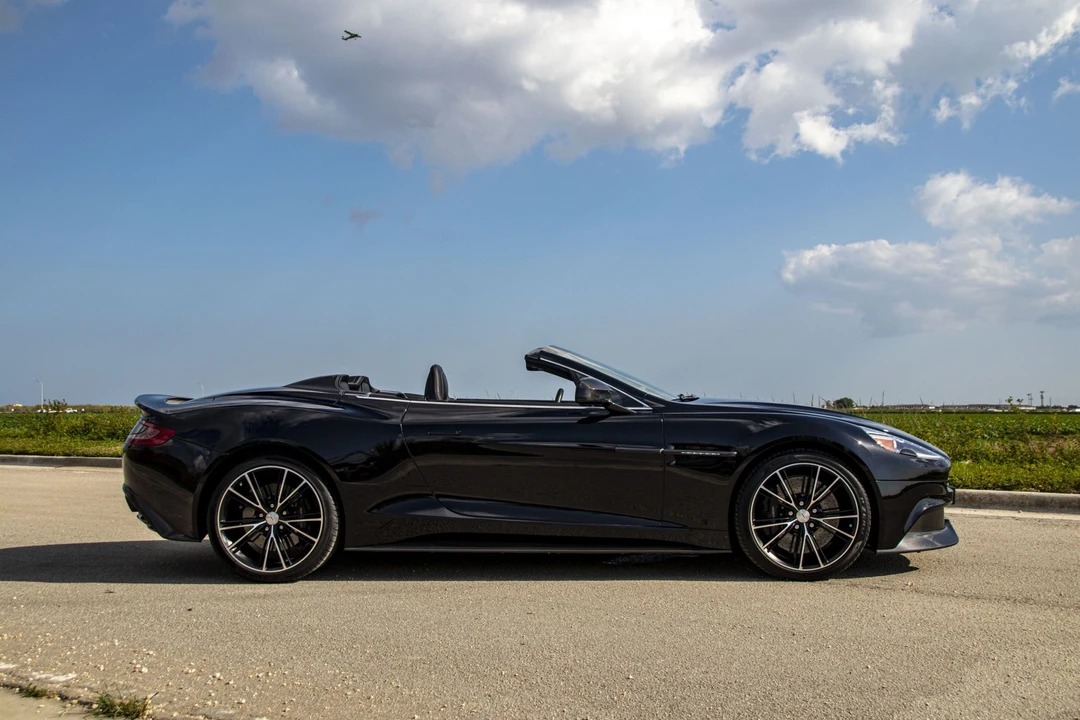 2014 Aston Martin Vanquish 2nd Gen - Image 22 of 31