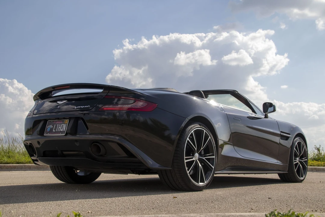 2014 Aston Martin Vanquish 2nd Gen - Image 27 of 31