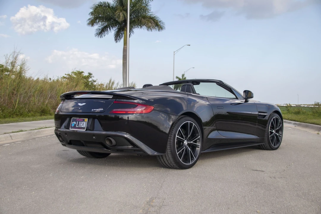 2014 Aston Martin Vanquish 2nd Gen - Image 26 of 31