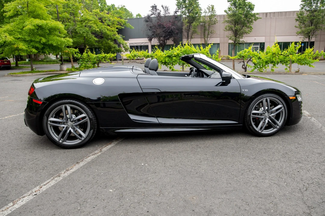 2014 Audi 42 R8 - Image 7 of 31