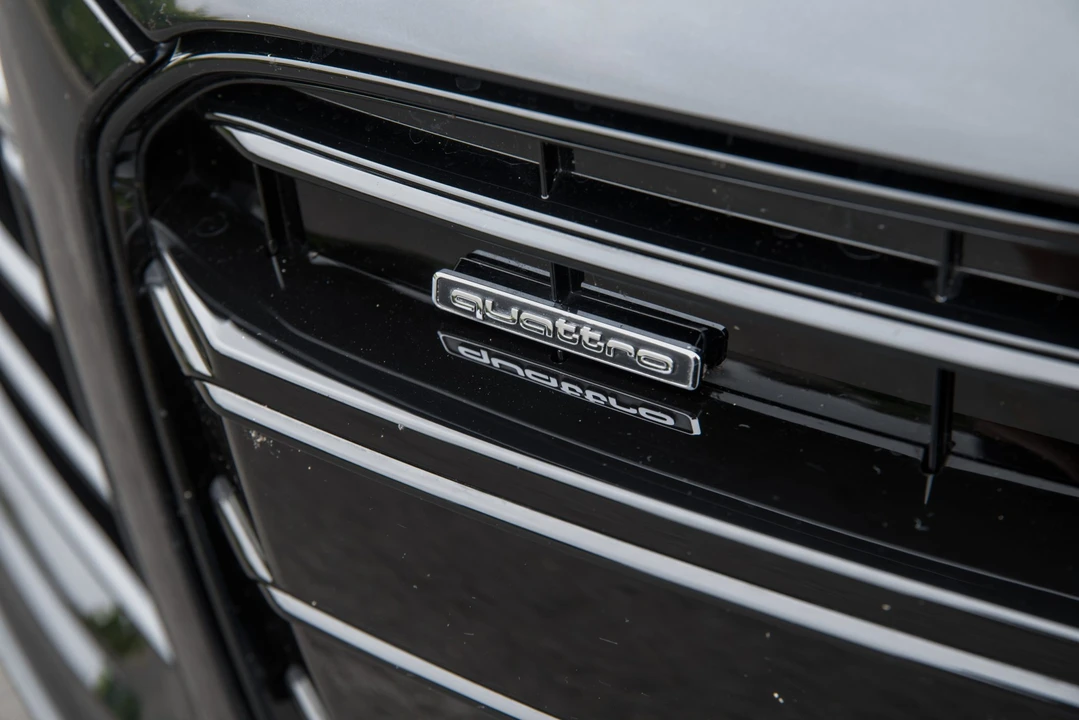 2014 Audi 42 R8 - Image 27 of 31