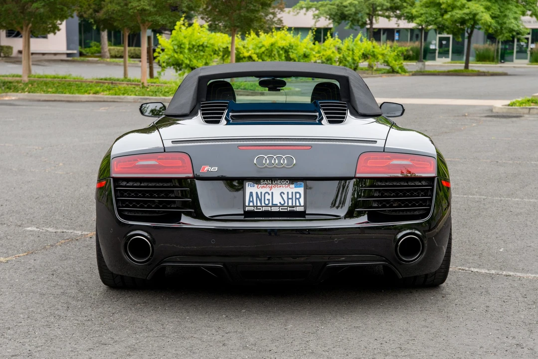 2014 Audi 42 R8 - Image 13 of 31