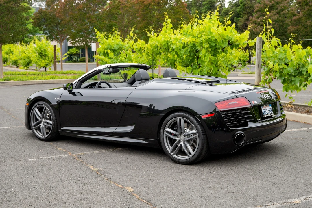 2014 Audi 42 R8 - Image 4 of 31
