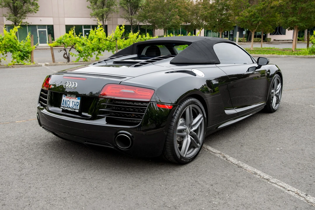 2014 Audi 42 R8 - Image 14 of 31