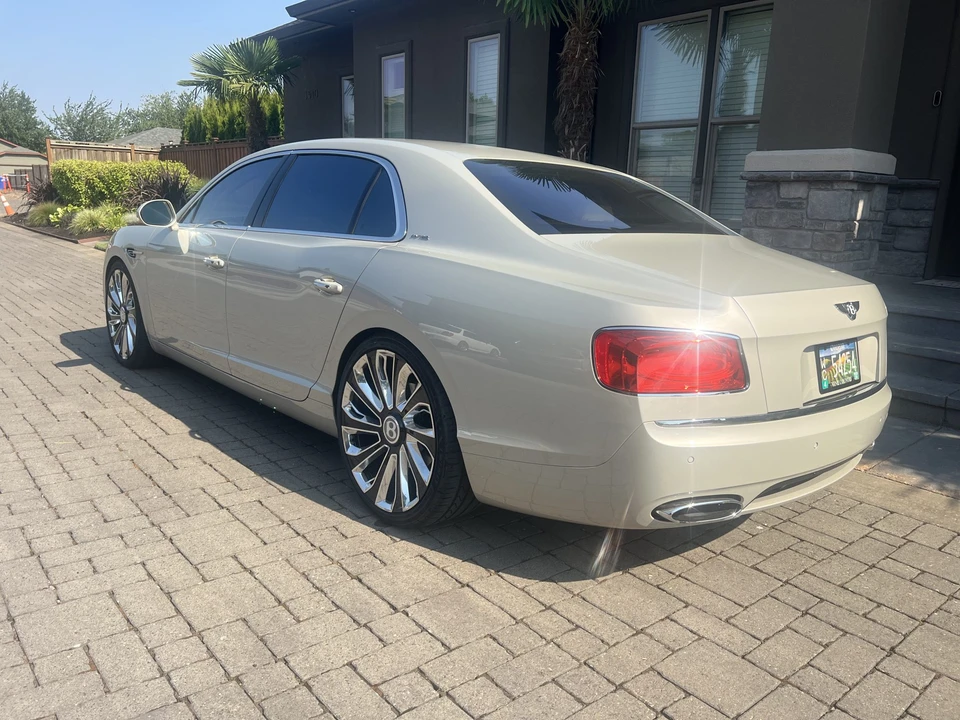 2014 Bentley Continental Flying Spur - Image 28 of 31