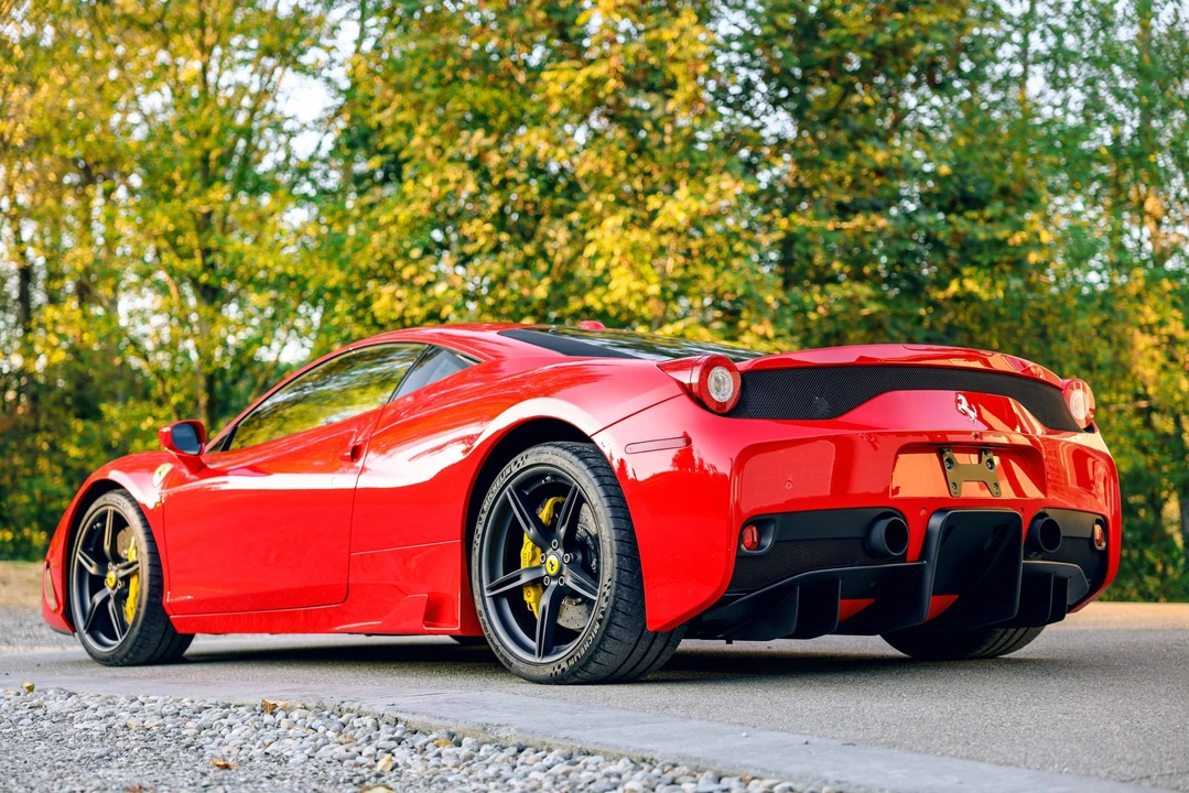 2014 Ferrari 458 Speciale - Image 19 of 31