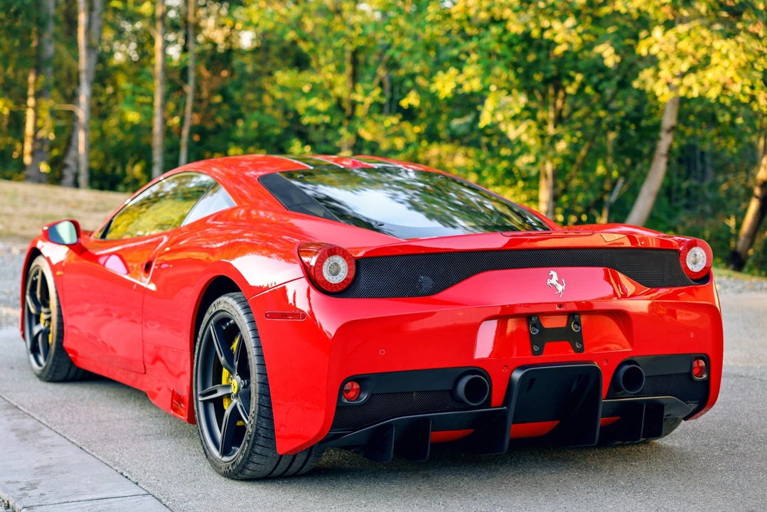 2014 Ferrari 458 Speciale - Image 21 of 31
