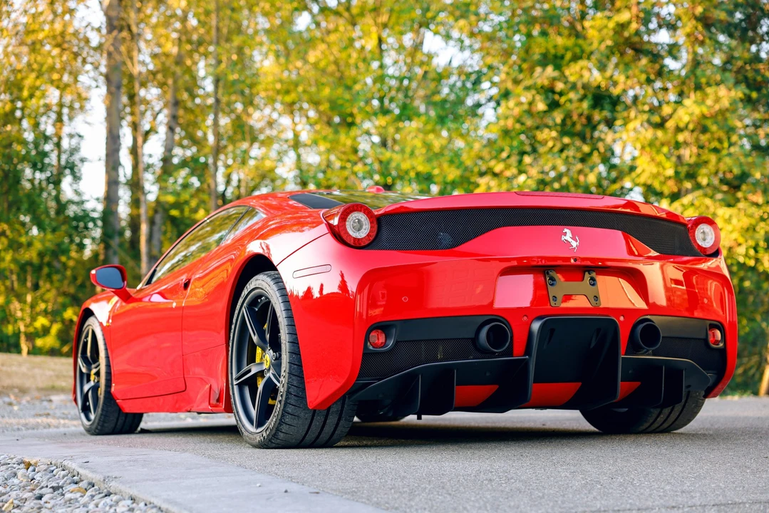 2014 Ferrari 458 Speciale - Image 23 of 31