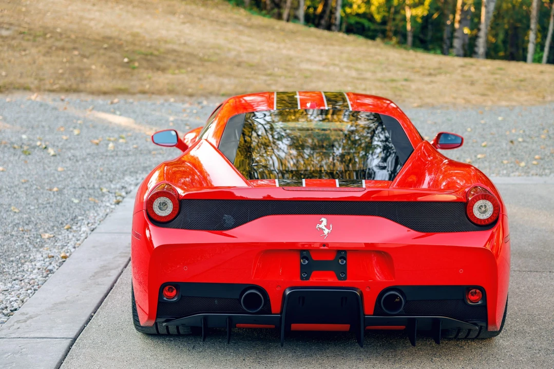 2014 Ferrari 458 Speciale - Image 25 of 31
