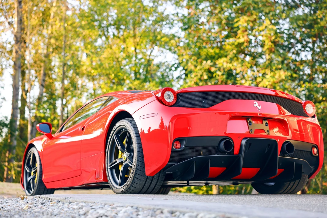 2014 Ferrari 458 Speciale - Image 17 of 31