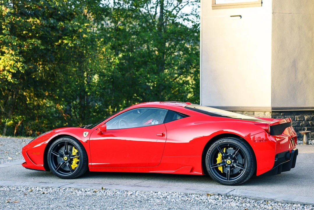 2014 Ferrari 458 Speciale - Image 16 of 31