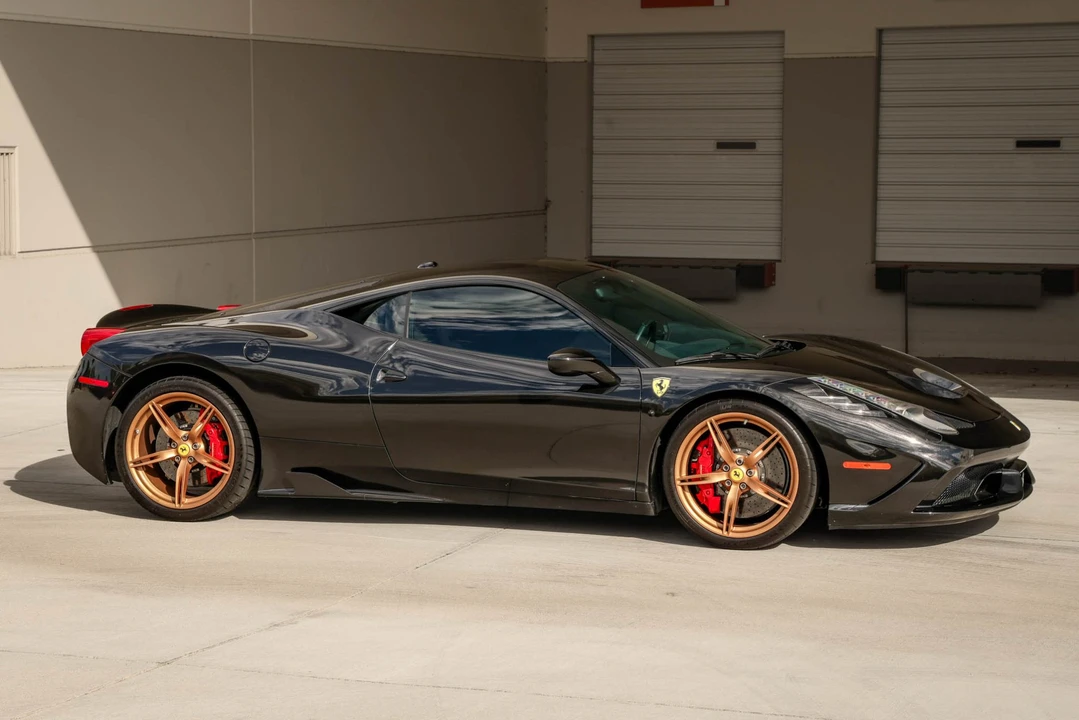 2014 Ferrari 458 Speciale - Image 9 of 31