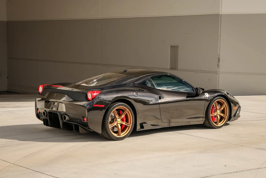 2014 Ferrari 458 Speciale - Image 13 of 31