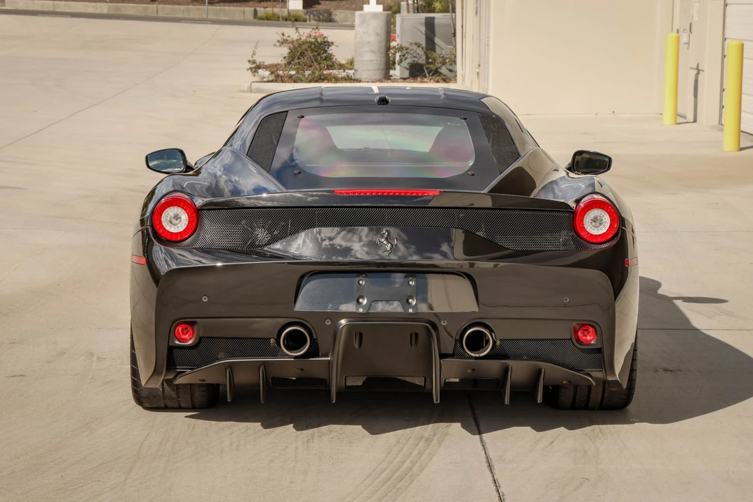 2014 Ferrari 458 Speciale - Image 15 of 31