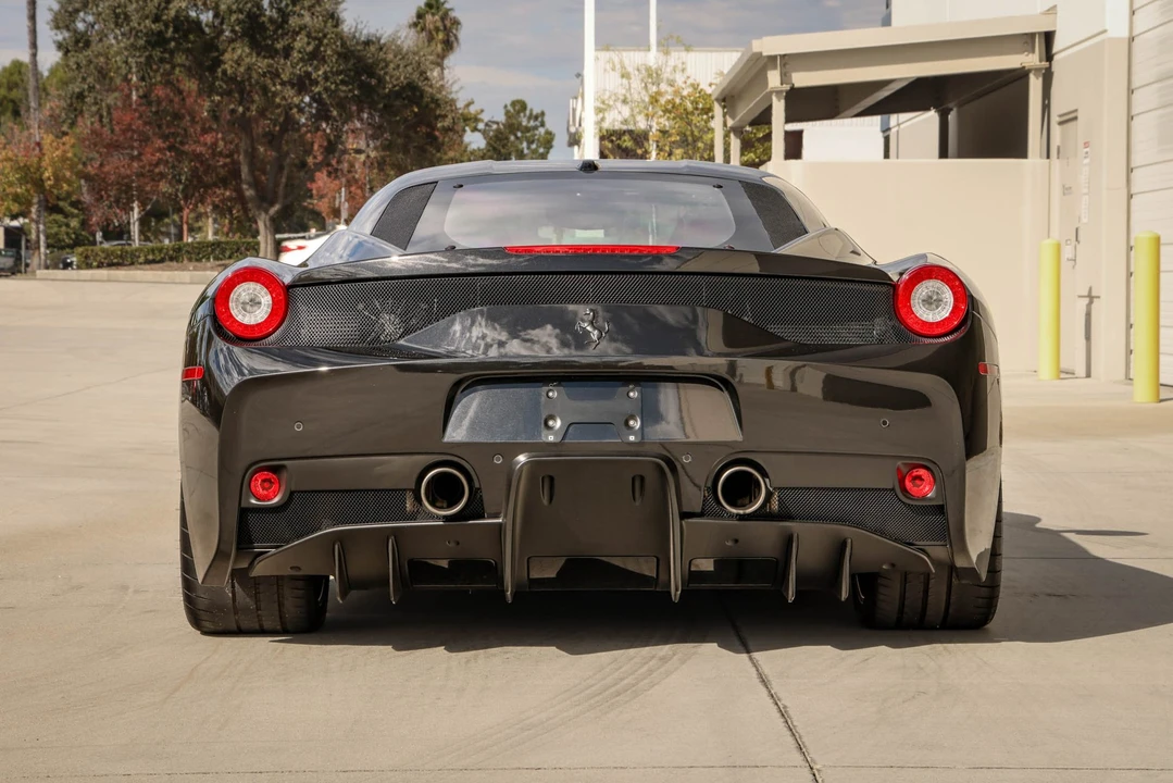 2014 Ferrari 458 Speciale - Image 16 of 31