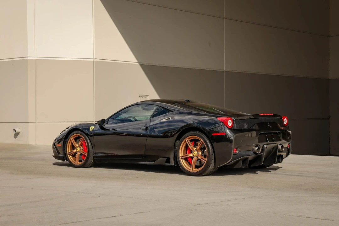 2014 Ferrari 458 Speciale - Image 18 of 31