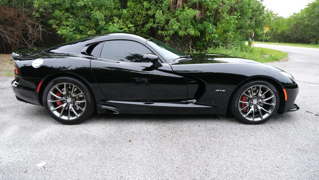 2014 Dodge Viper 5th Gen - Image 13 of 31