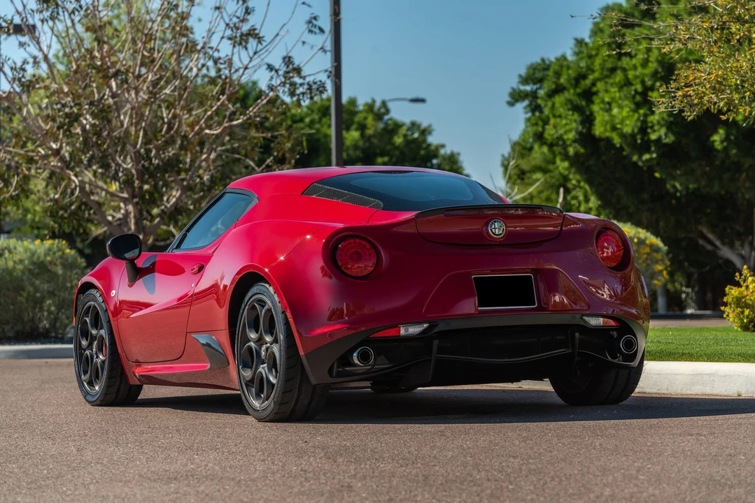 2015 Alfa Romeo 4C Coupe - Image 28 of 31
