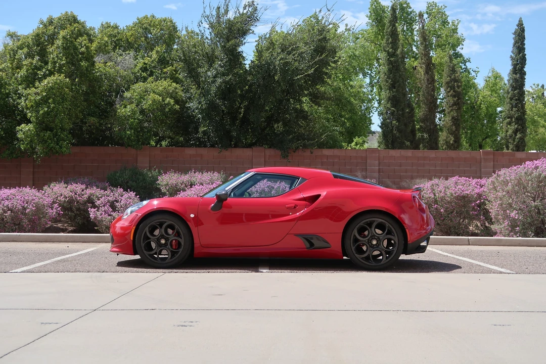 2015 Alfa Romeo 4C Coupe - Image 9 of 31