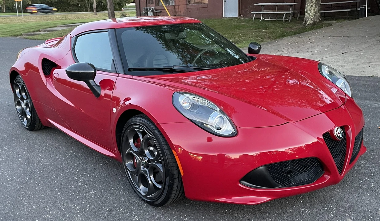 2015 Alfa Romeo 4C Coupe - Image 2 of 31