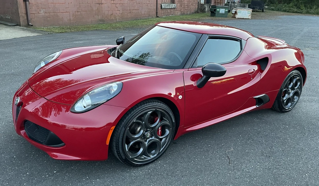 2015 Alfa Romeo 4C Coupe - Image 23 of 31