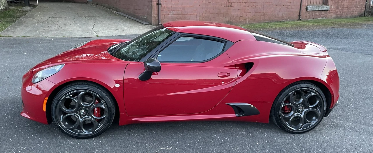 2015 Alfa Romeo 4C Coupe - Image 13 of 31