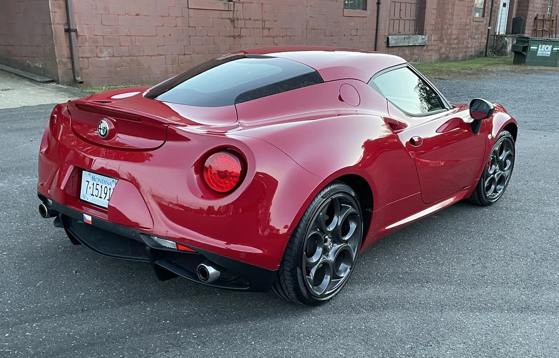 2015 Alfa Romeo 4C Coupe - Image 16 of 31
