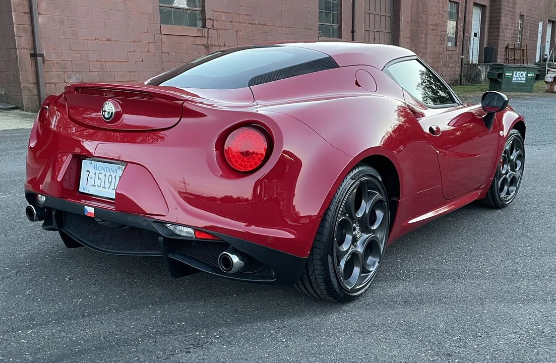 2015 Alfa Romeo 4C Coupe - Image 19 of 31
