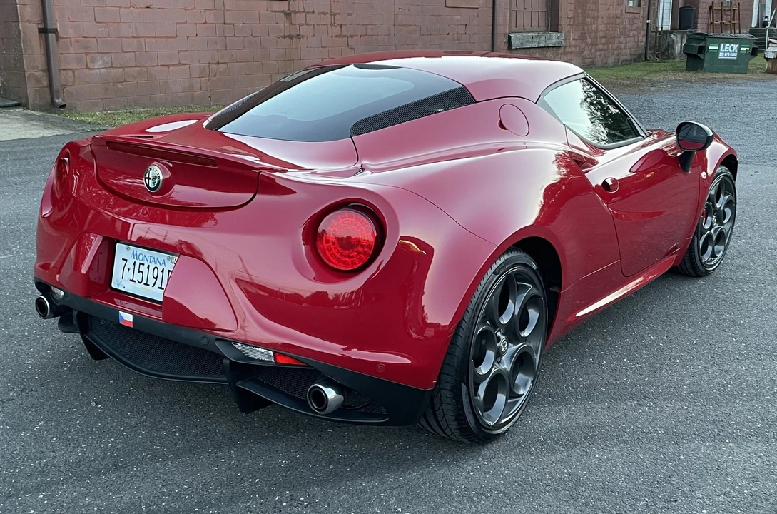 2015 Alfa Romeo 4C Coupe - Image 21 of 31