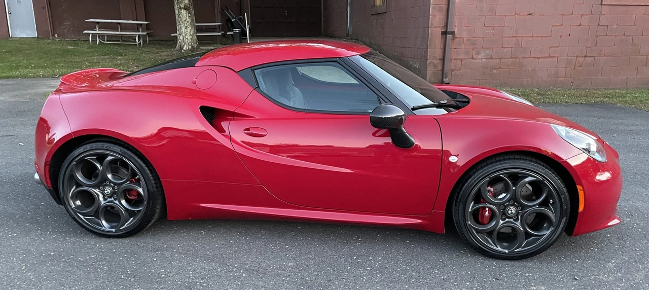 2015 Alfa Romeo 4C Coupe - Image 5 of 31