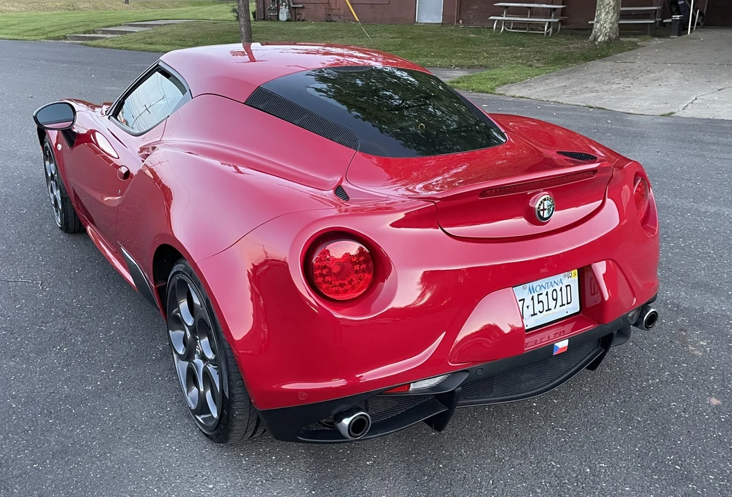 2015 Alfa Romeo 4C Coupe - Image 9 of 31