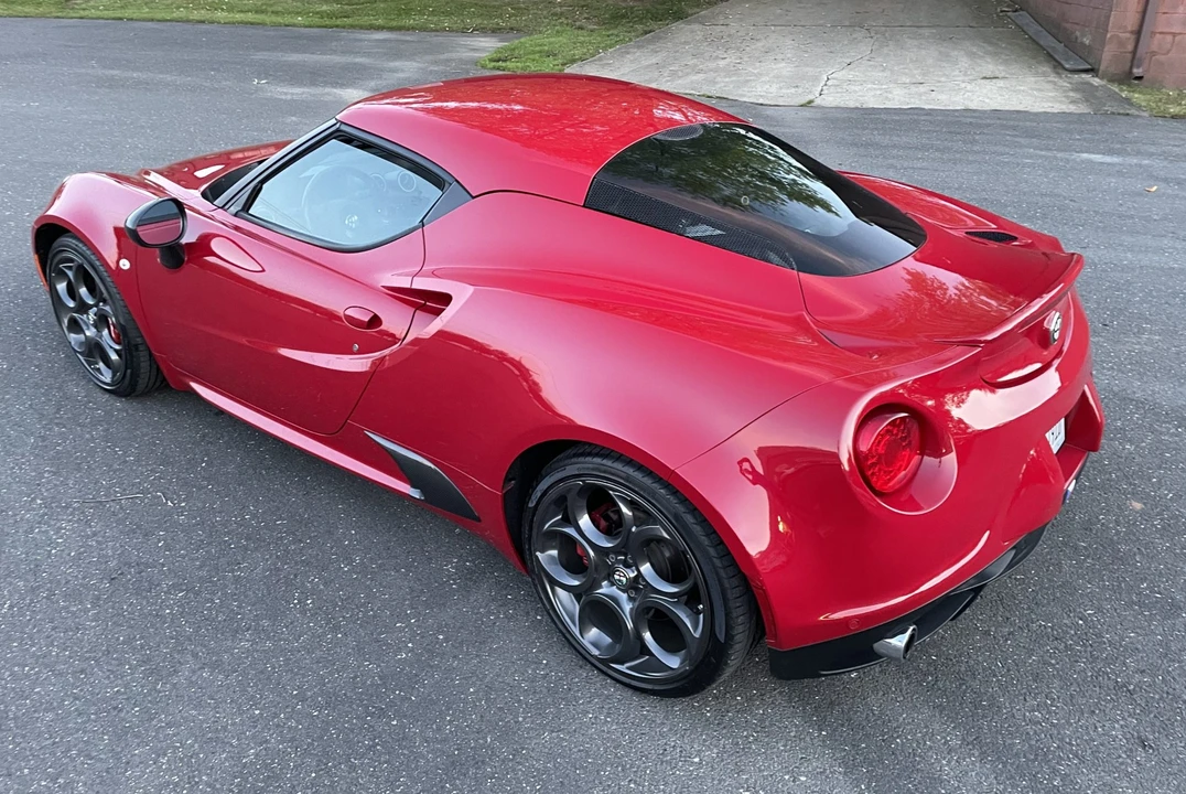 2015 Alfa Romeo 4C Coupe - Image 10 of 31
