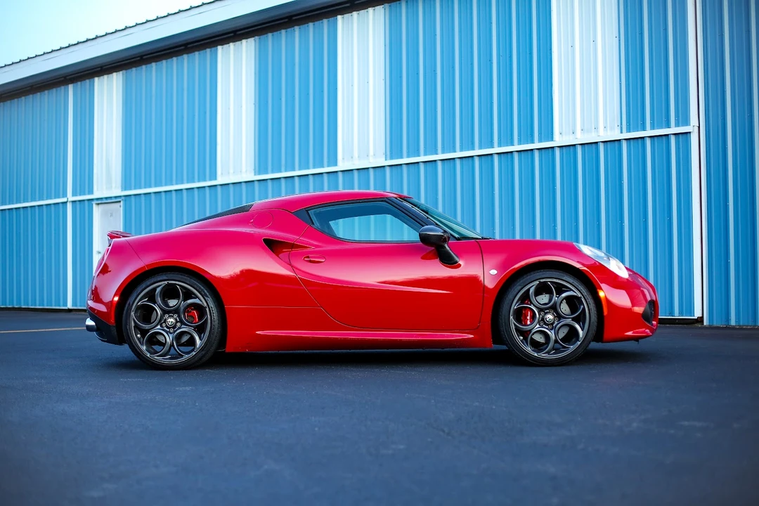 2015 Alfa Romeo 4C Coupe - Image 29 of 31
