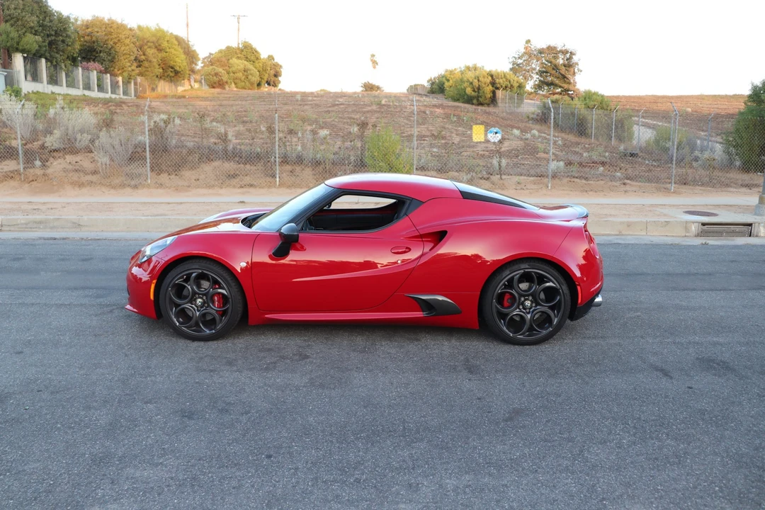 2015 Alfa Romeo 4C Coupe - Image 15 of 31