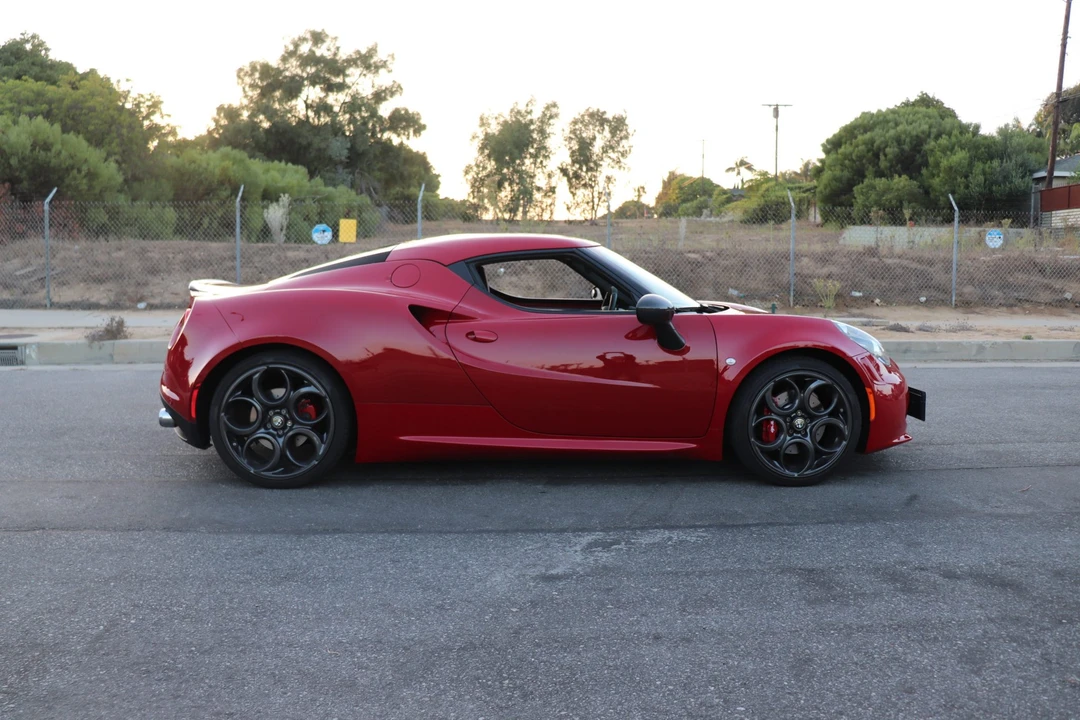 2015 Alfa Romeo 4C Coupe - Image 3 of 31