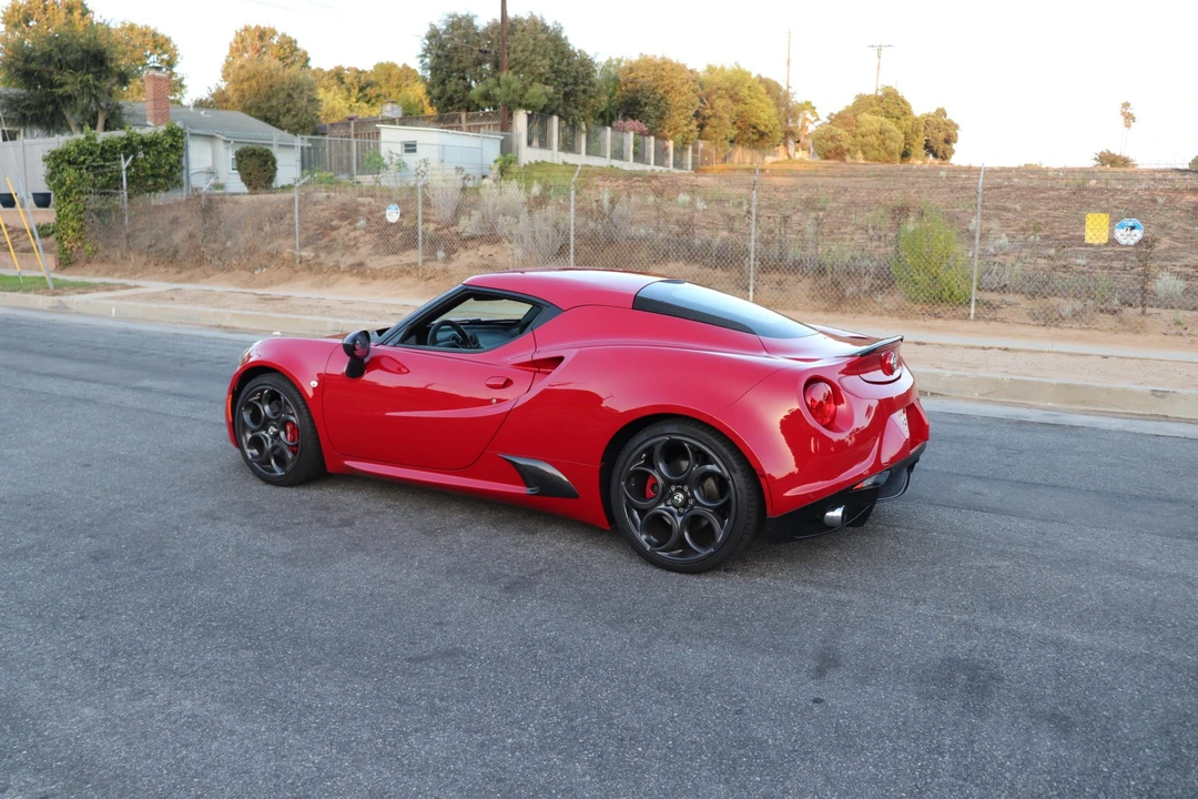 2015 Alfa Romeo 4C Coupe - Image 18 of 31