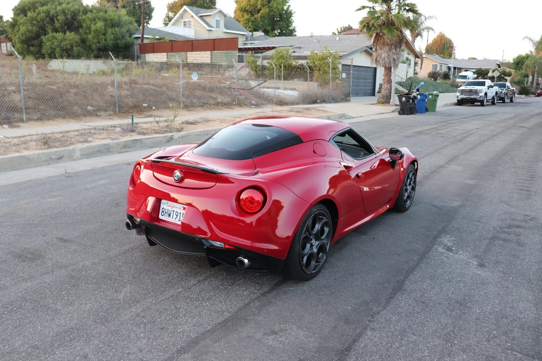 2015 Alfa Romeo 4C Coupe - Image 27 of 31