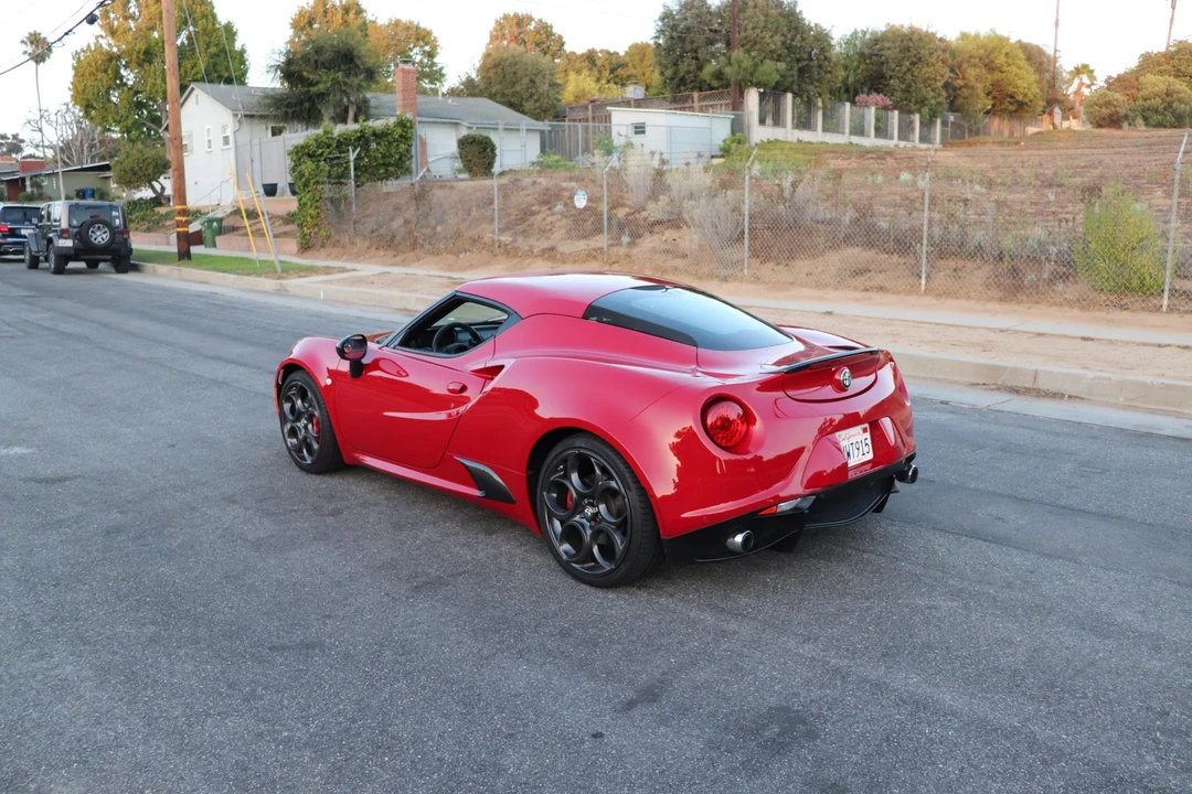 2015 Alfa Romeo 4C Coupe - Image 19 of 31