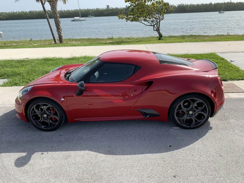 2015 Alfa Romeo 4C Coupe - Image 5 of 31