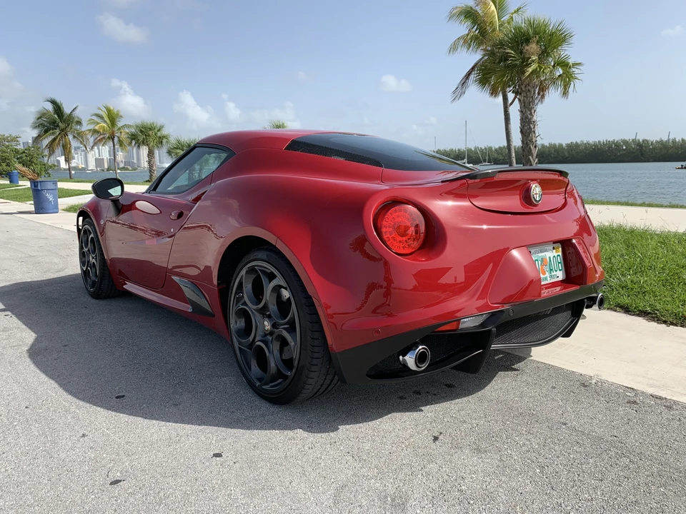 2015 Alfa Romeo 4C Coupe - Image 8 of 31