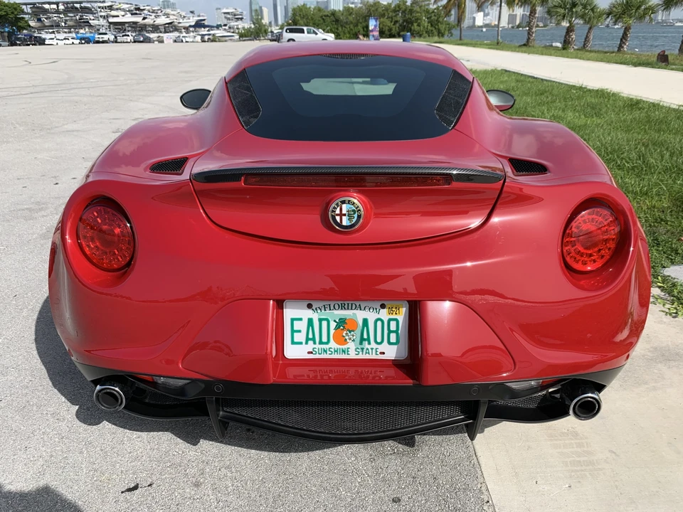 2015 Alfa Romeo 4C Coupe - Image 10 of 31