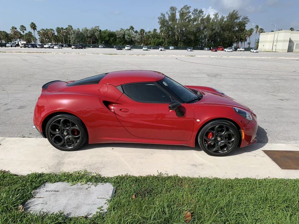 2015 Alfa Romeo 4C Coupe - Image 14 of 31