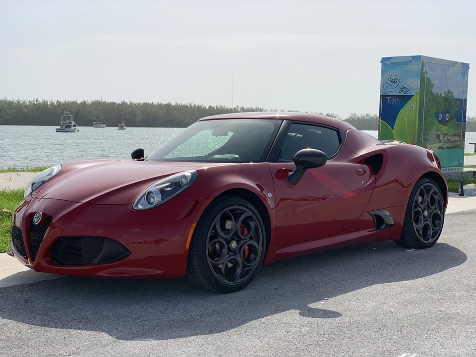 2015 Alfa Romeo 4C Coupe - Image 2 of 31