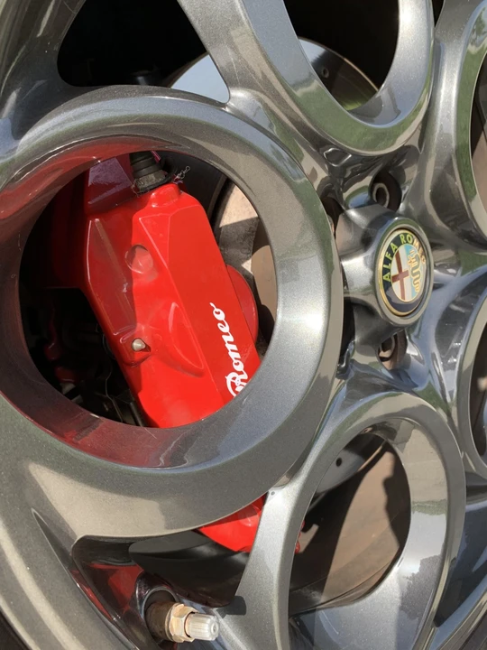2015 Alfa Romeo 4C Coupe - Image 27 of 31