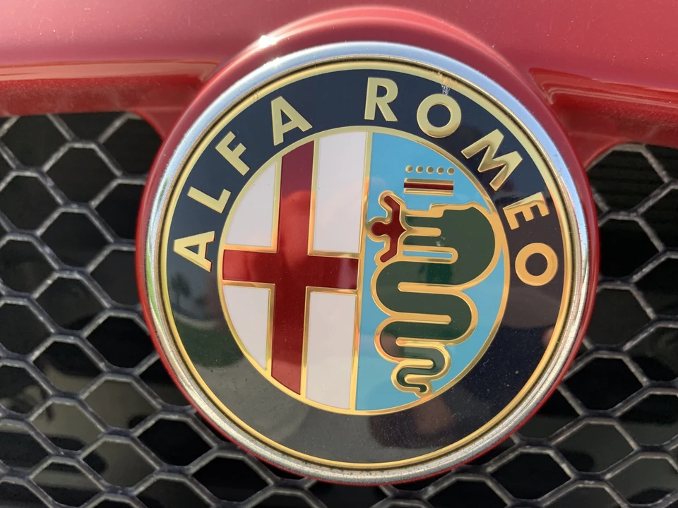 2015 Alfa Romeo 4C Coupe - Image 22 of 31