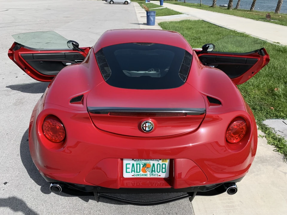 2015 Alfa Romeo 4C Coupe - Image 11 of 31